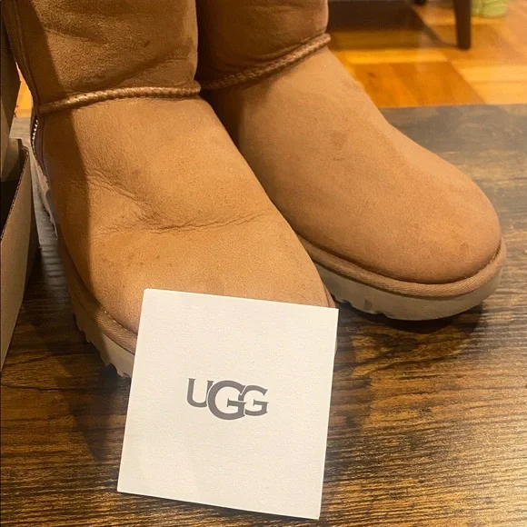 Authentic UGG Tan Sheepskin Boots - Picture 10 of 12